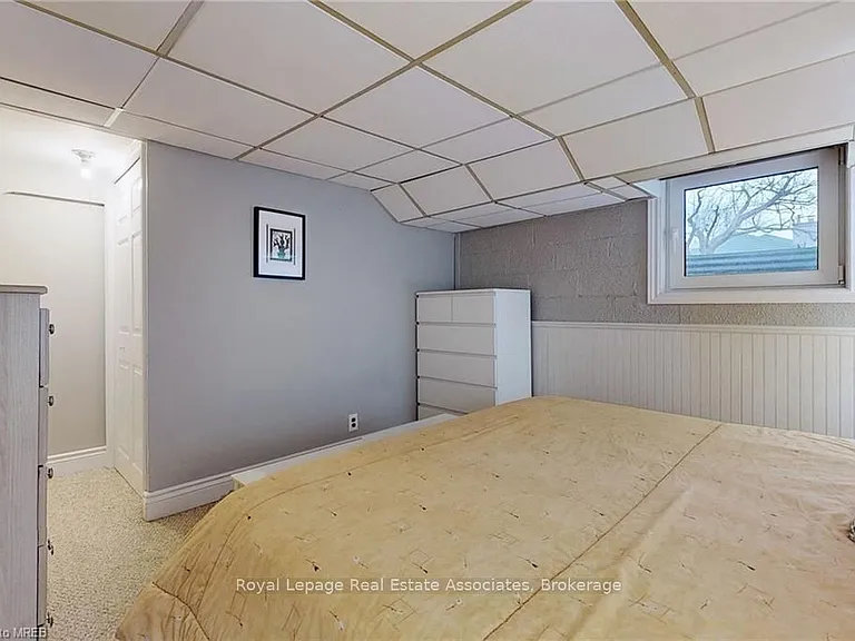 925 Kingsway Dr #BASEMENT — Photo 19
