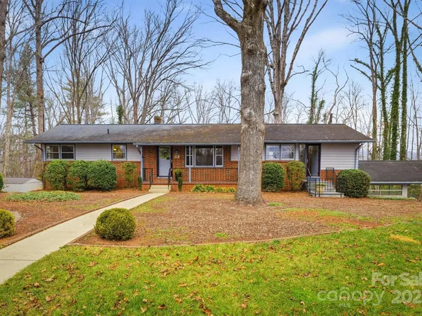 119 Crest Hill Dr, Morganton, NC 28655