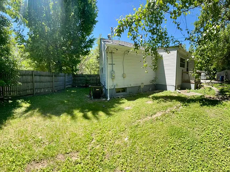 10300 Dudley Dr — Photo 19