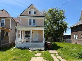 704 S Carroll Ave, Freeport, IL 61032
