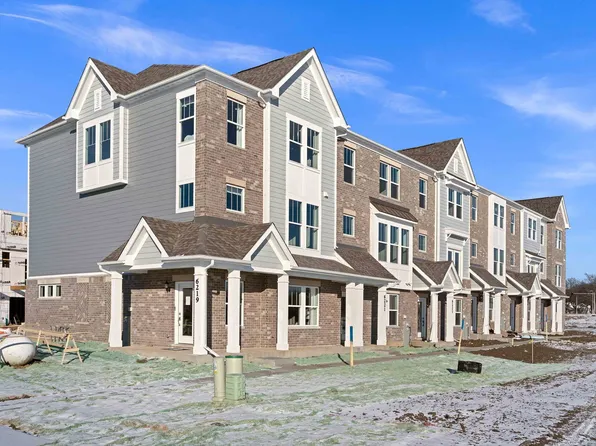 6303 Sandbelt Dr #33004, Woodridge, IL 60517