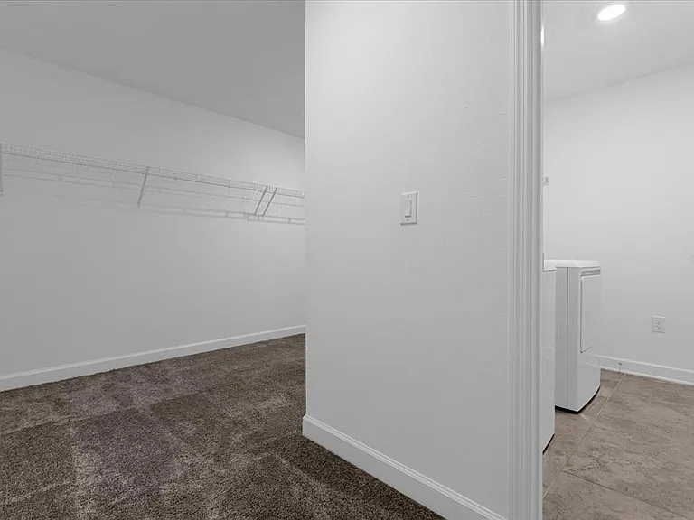 5033 Bessie Ct — Photo 14