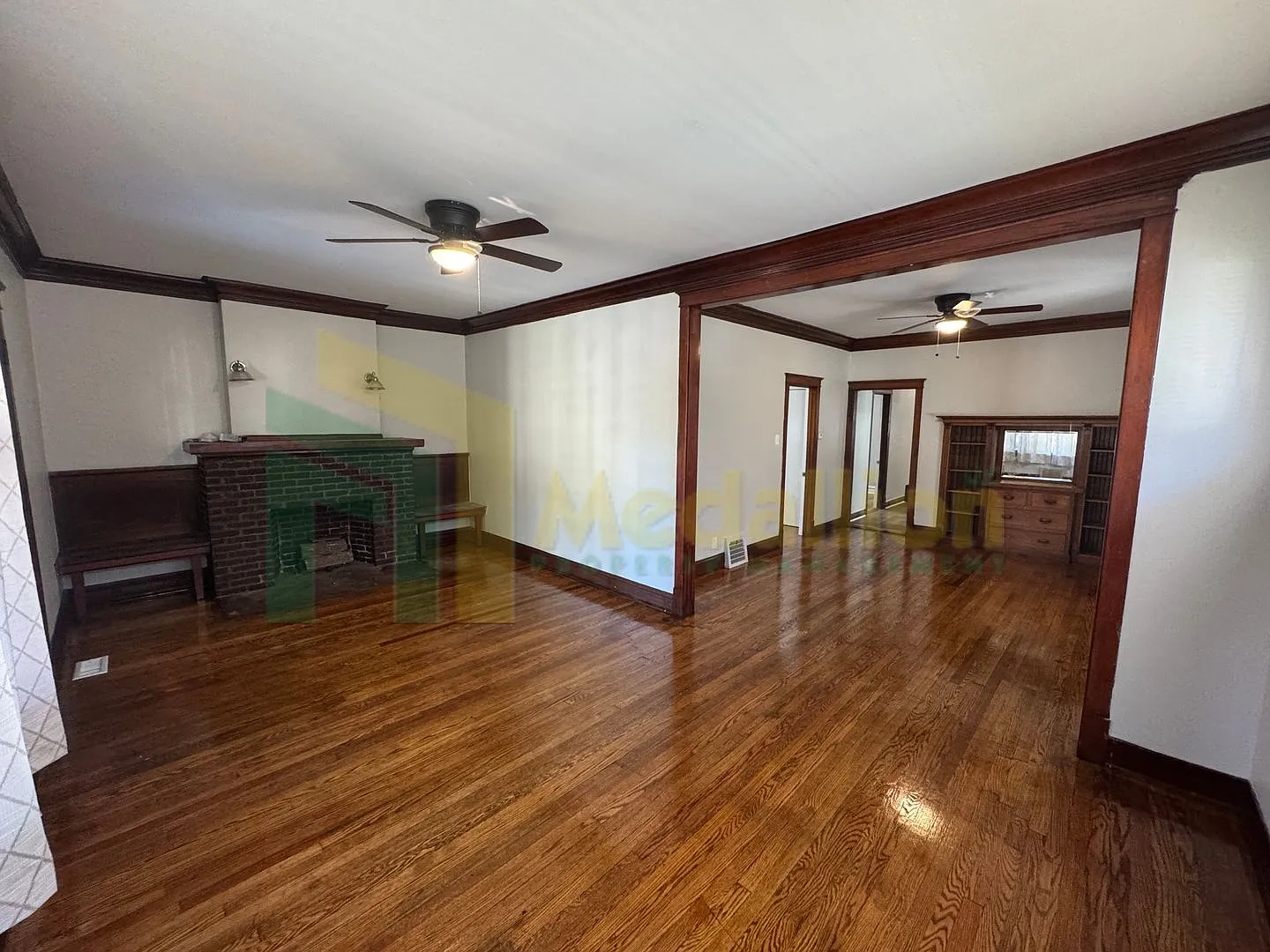 4-Bedroom Home with Original Hardwood Details - near 114th & Michigan Ave — Photo 2