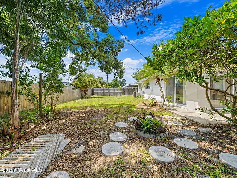 2050 Port Malabar Blvd NE — Photo 22