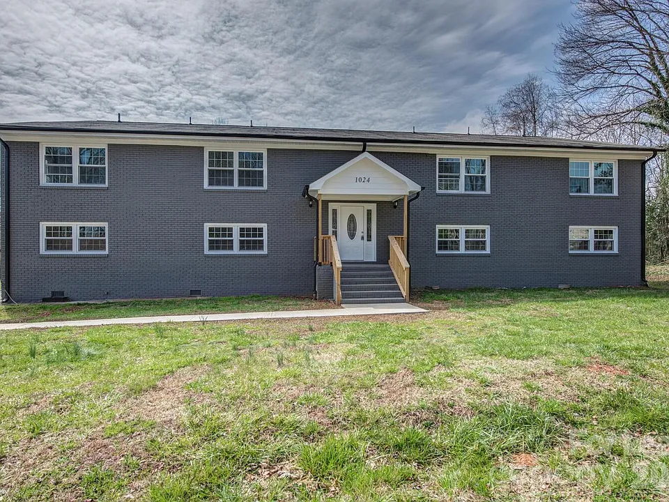 1048 Avondale Rd #18