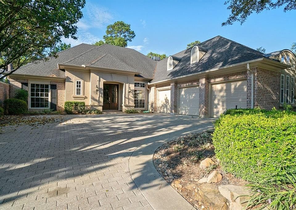 1st image of 2027 Fairway Green Dr