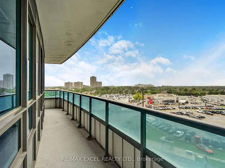 7161 Yonge St #625 — Photo 31