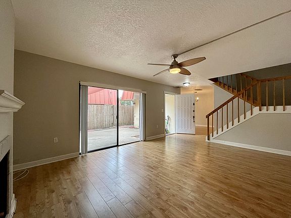 5th image of 3249 Gardens East Dr APT A
