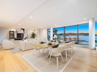 1375 Bellevue Ave #9, West Vancouver, BC V7T1B5