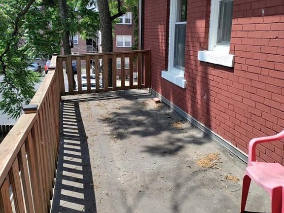 3rd image of 3721 Southwest Trfy APT 1
