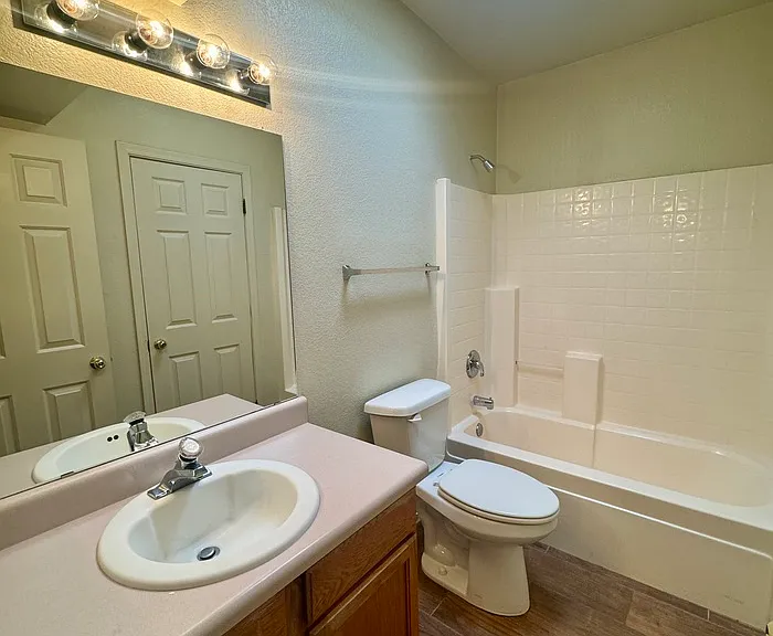 3420 E Flower St #5 — Photo 8