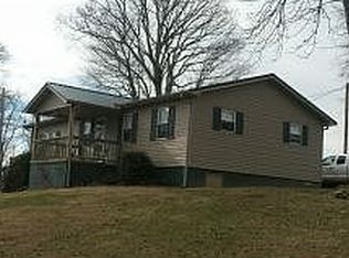 1672 Old Nursery Rd, Rose Hill, VA 24281