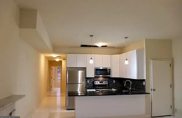 32 E Preston St #B — Photo 8