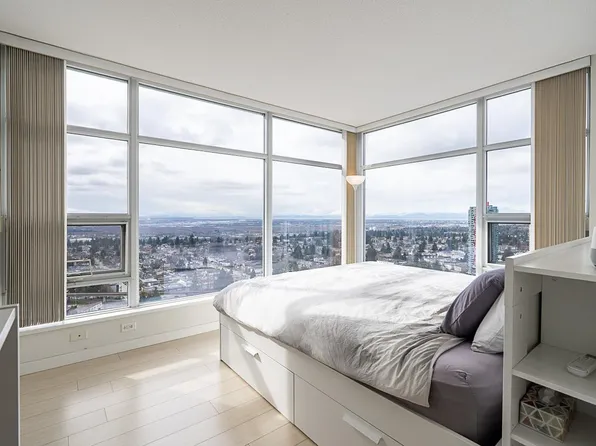 4880 Bennett St #3108, Burnaby, BC V5H 0C1