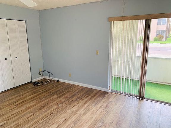 5th image of 791 Burgundy St #Q