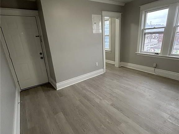 2nd image of 983 Main St E #6