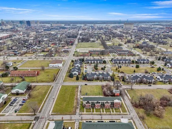 3715 Rosa Parks Blvd, Detroit, MI 48208