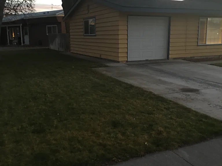 1015 E Hill Ave — Photo 3