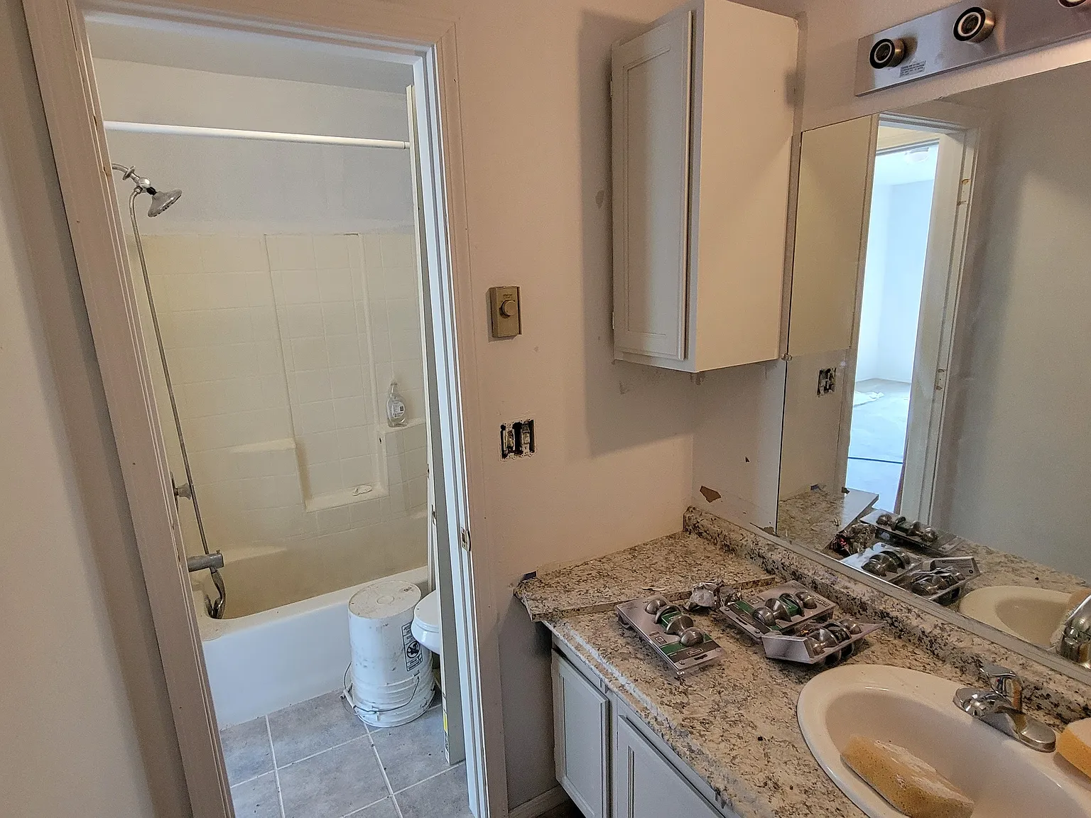 3 bed, 1.5 bath, 1300 sqft, $2,500 — Photo 4