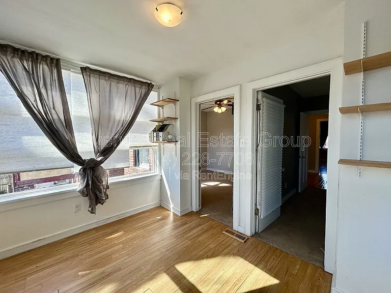 5804 Pershing Ave — Photo 15