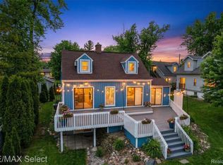 11501 Torrey Rd, Fenton, MI 48430