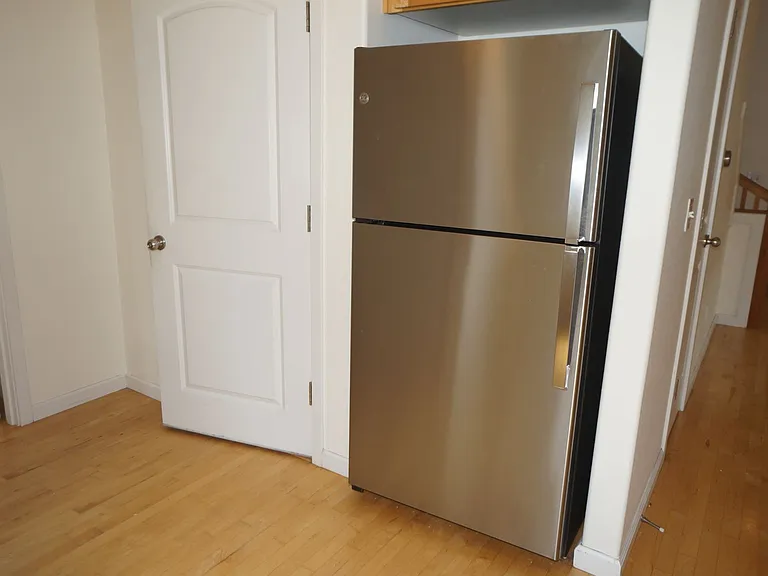 3822 SE Schiller St — Photo 10