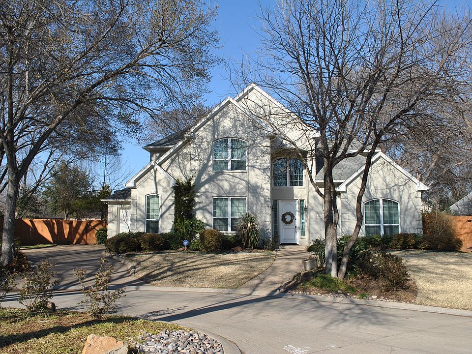 1st image of 4218 Riverhollow Dr