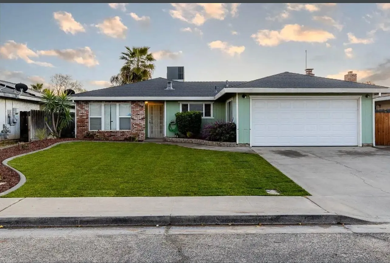 6567 Eden Ave photo 1