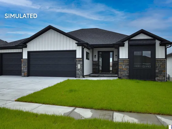 3615 Wilderness Hills Blvd, Lincoln, NE 68516
