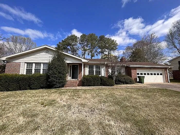 4 bed, 2056 sqft, $2,150 — Photo 4