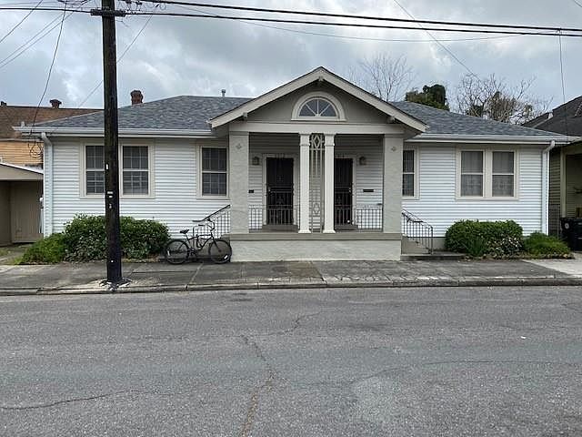 1st image of 2912 Constance St