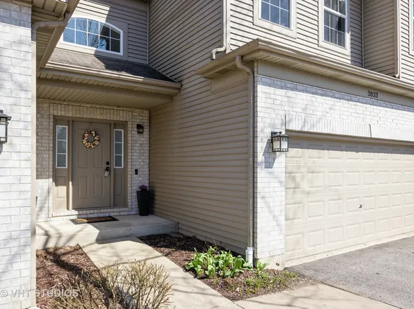 2833 Granite Ct, Prairie Grove, IL 60012