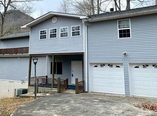 1066 Ridge Rd, Hiawassee, GA 30546