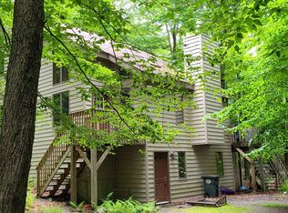 7 Livingston Ln #L-1234, Gouldsboro, PA 18424