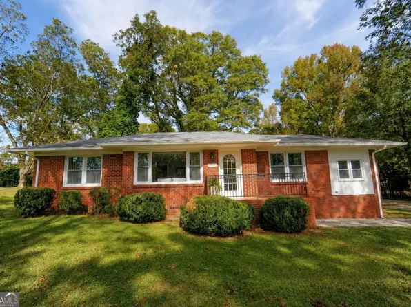 370 E Georgia Ave, Fayetteville, GA 30214