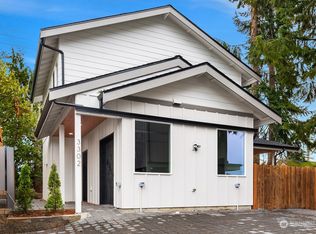 3302 49th Ave SW, Seattle, WA 98116