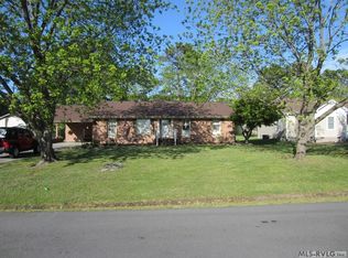 111 Midway Ln, Roanoke Rapids, NC 27870