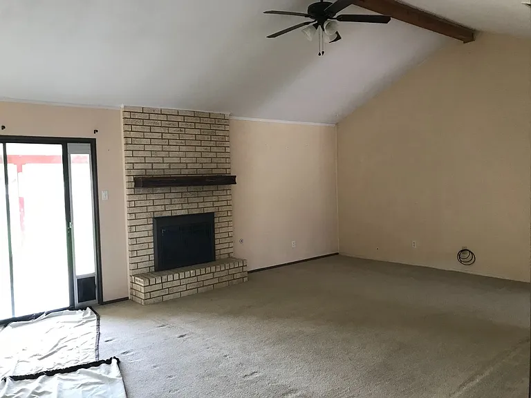 5225 Hunters Cir — Photo 19