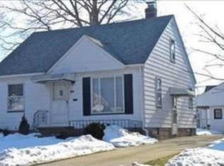 448 E 330th St, Eastlake, OH 44095