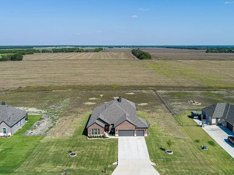 8701 County Road 502 — Photo 2