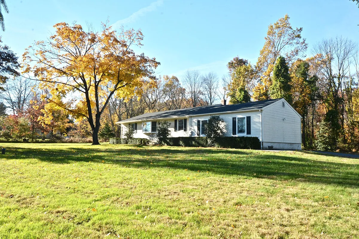 Building Photo - 154 Old Croton Rd
