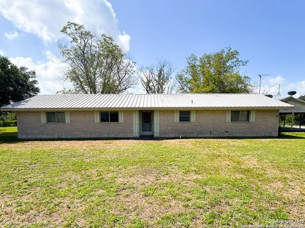 2710 Chase, Beeville 78102