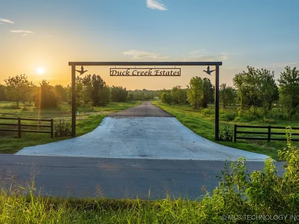1 S 49th West Ave, Mounds, OK 74047