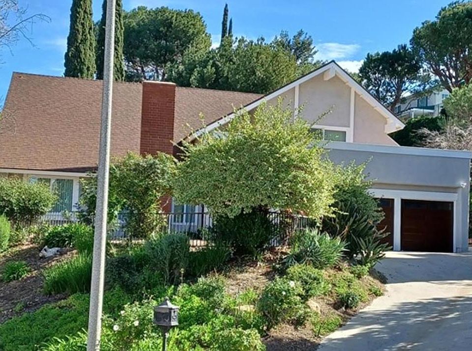 1st image of 4630 Poe Ave
