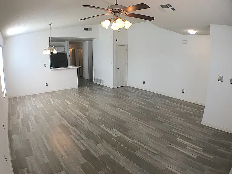 14203 Poets Rock Ln — Photo 5