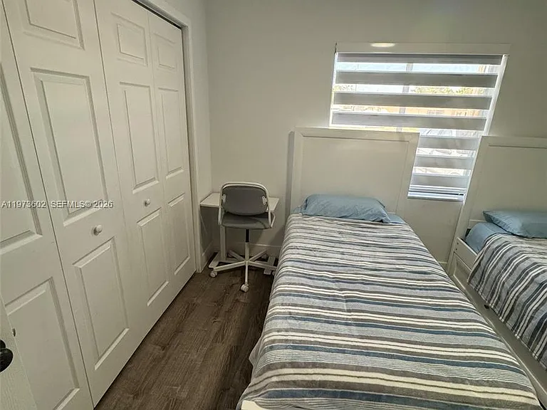 12534 SW 27th St — Photo 32