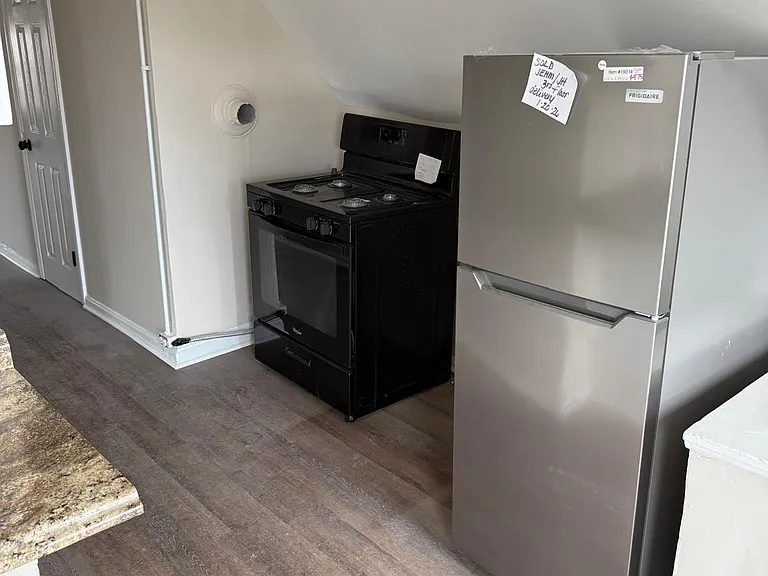 8212 Golden Ave #3 — Photo 3