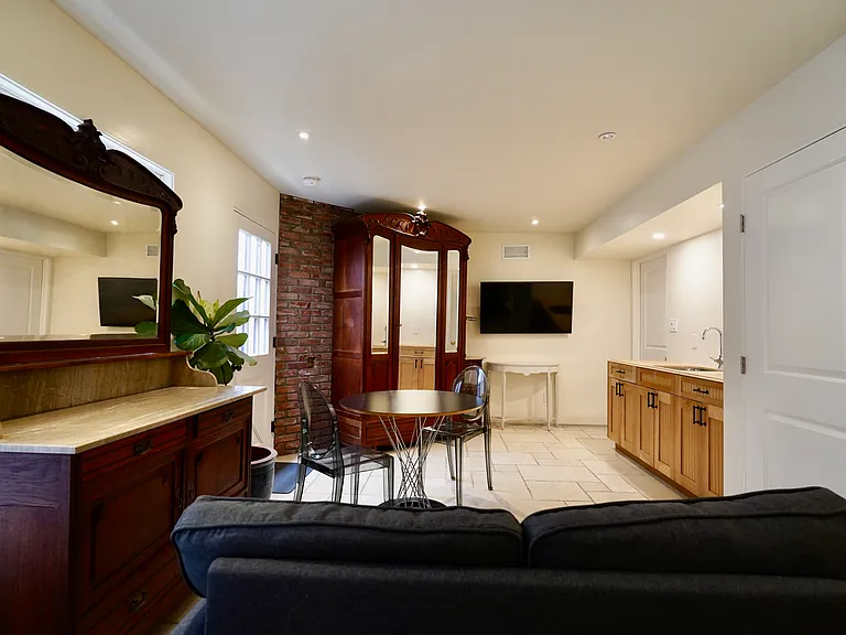 "Mother in-law" suite with TV