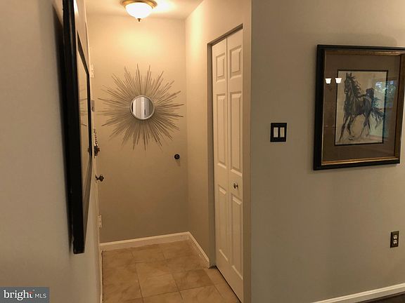 3rd image of 5 Canterbury Sq APT 202