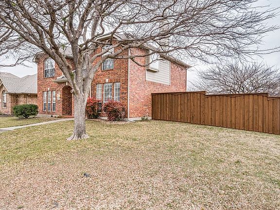 2nd image of 1480 Gleneagle Ln